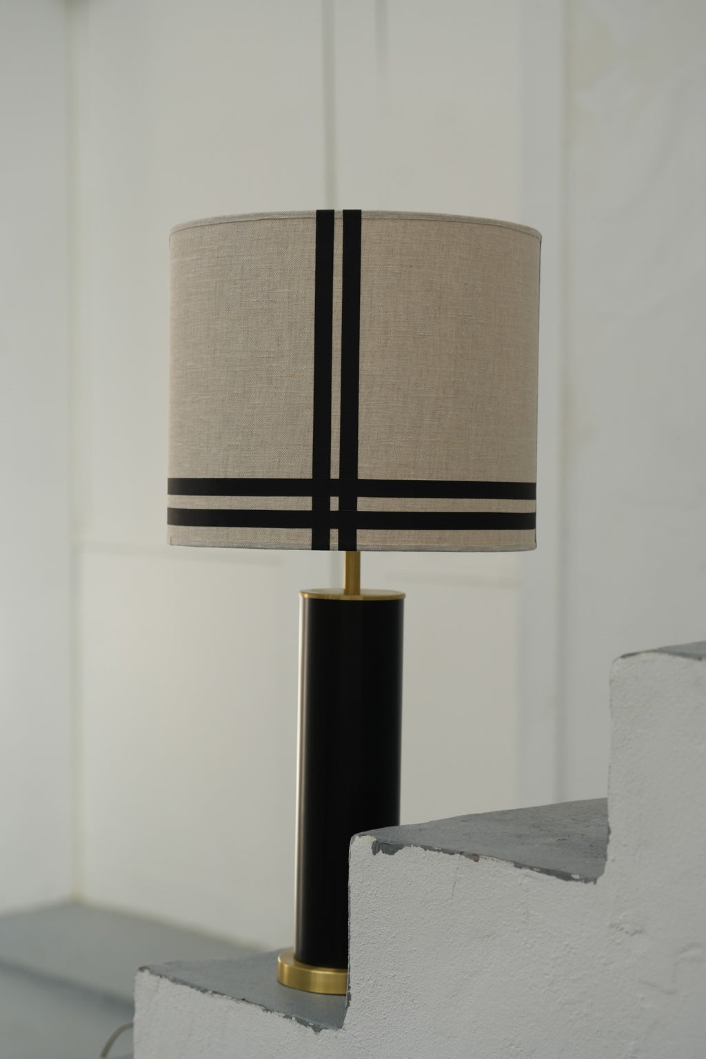 Candeeiro de mesa preto