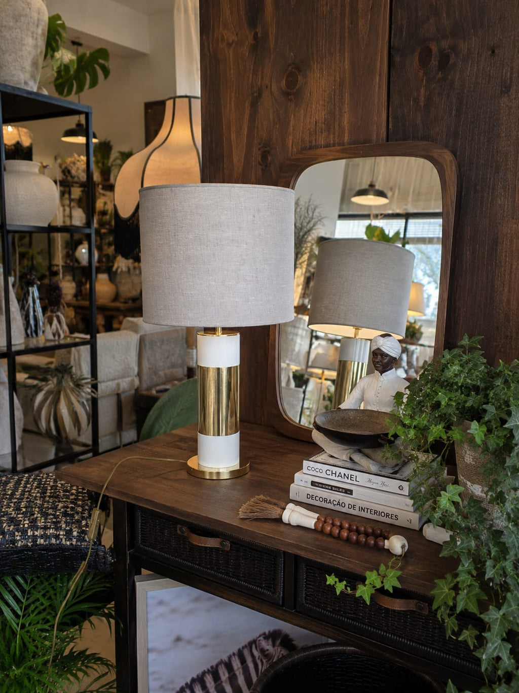 Candeeiro de Mesa Dourado e Branco